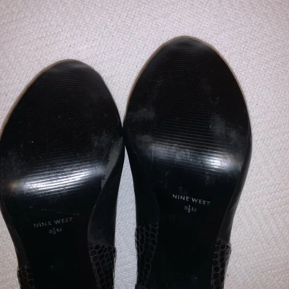 Nine West Black Heels, Size 8.5M - Picture 5 of 7